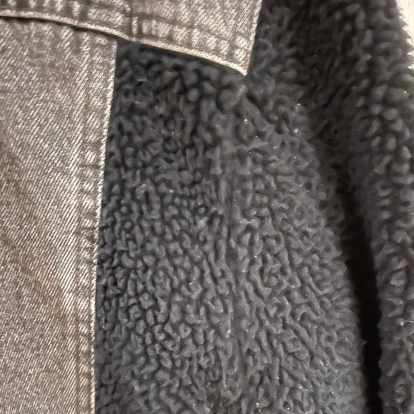 Levi Sherpa Jean Jacket - Picture 8 of 10
